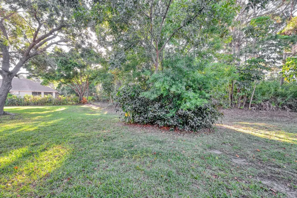 615 SW St Thomas Cove Port St Lucie FL 34986