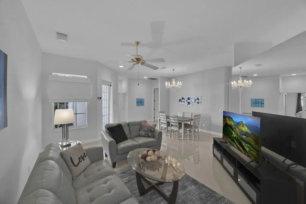 615 SW St Thomas Cove Port St Lucie FL 34986