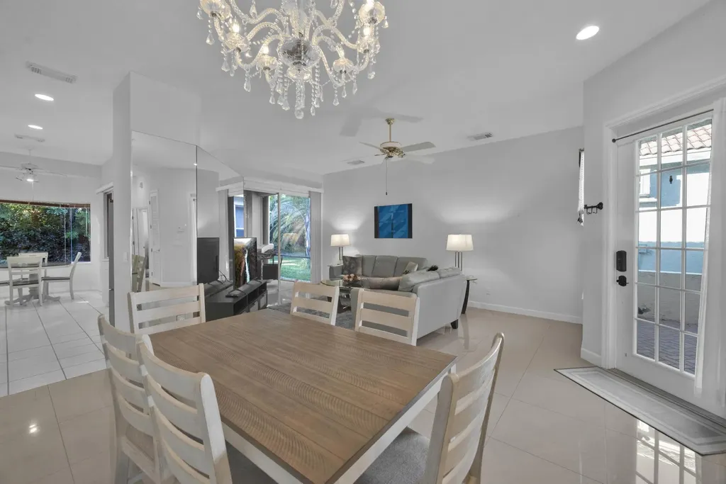 615 SW St Thomas Cove Port St Lucie FL 34986