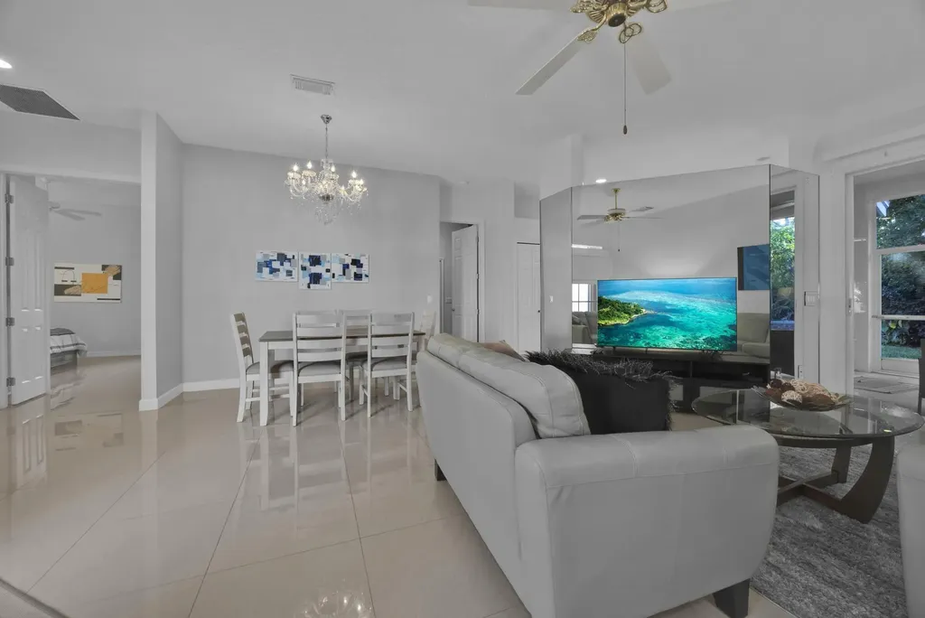 615 SW St Thomas Cove Port St Lucie FL 34986
