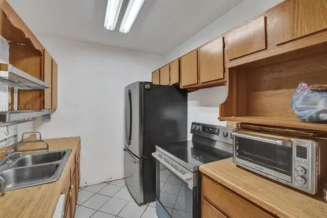 4111 SW 32nd Drive West Park FL 33023