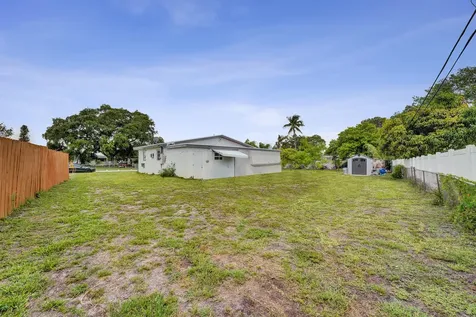 4111 SW 32nd Drive West Park FL 33023