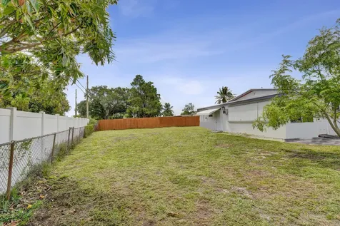 4111 SW 32nd Drive West Park FL 33023