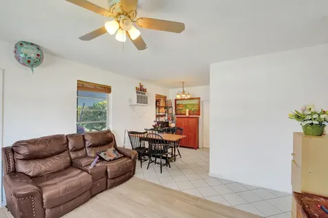 4111 SW 32nd Drive West Park FL 33023