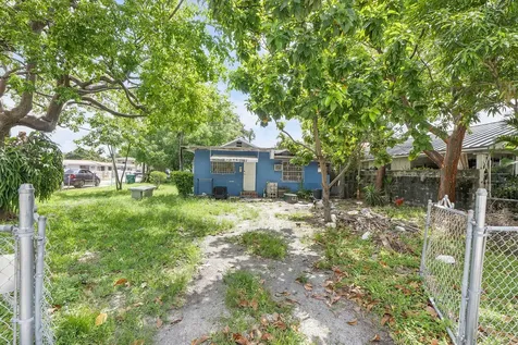 2476 NW 15th Street Miami FL 33125