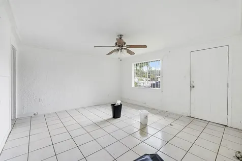 2476 NW 15th Street Miami FL 33125