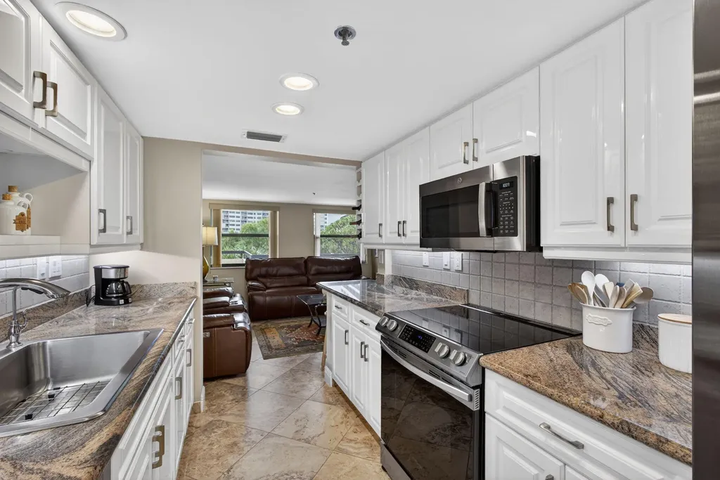 364 Golfview Road North Palm Beach FL 33408