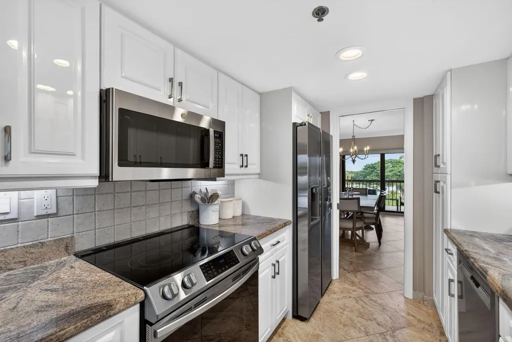 364 Golfview Road North Palm Beach FL 33408