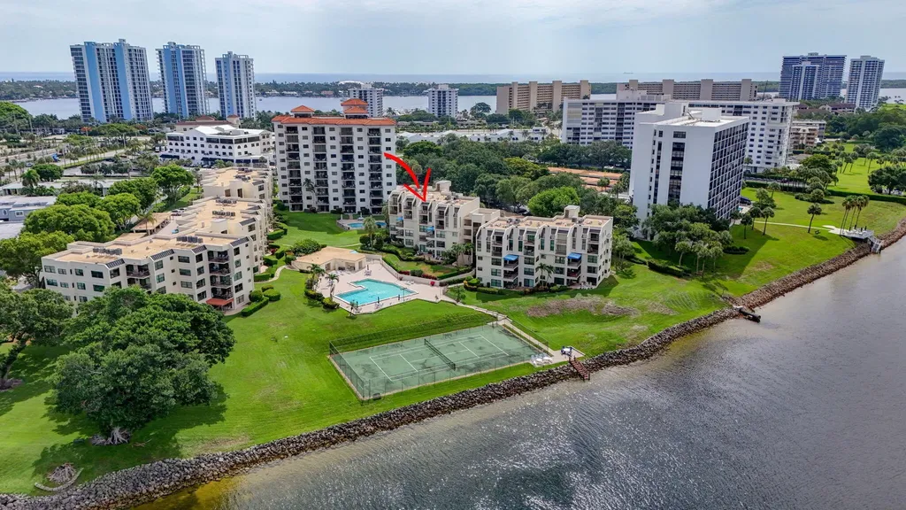 364 Golfview Road North Palm Beach FL 33408