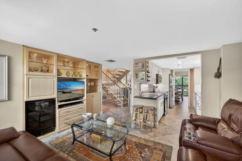 364 Golfview Road North Palm Beach FL 33408