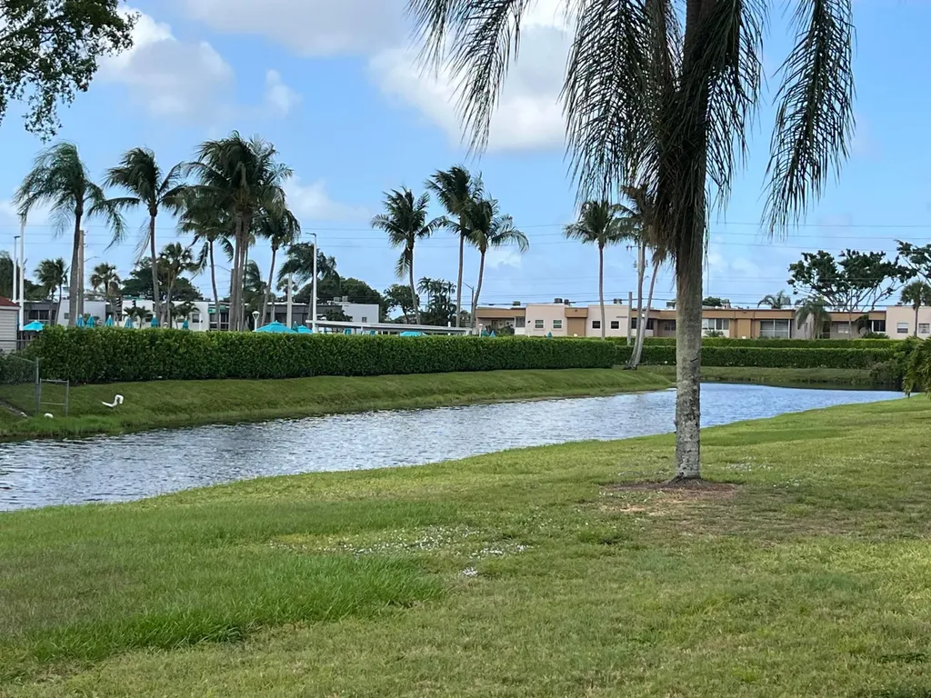 23 Saxony A Delray Beach FL 33446