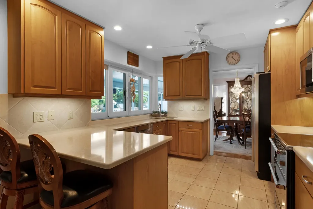 2141 NE 67th Street Fort Lauderdale FL 33308