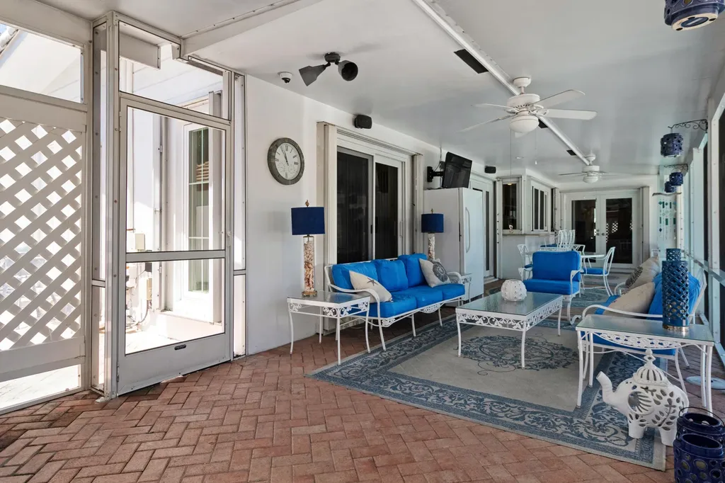 2141 NE 67th Street Fort Lauderdale FL 33308