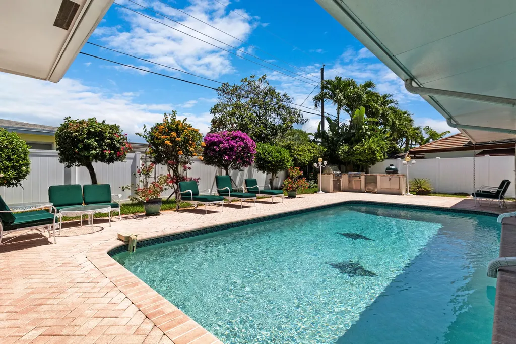 2141 NE 67th Street Fort Lauderdale FL 33308