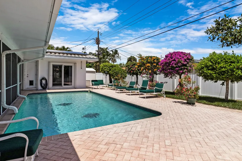 2141 NE 67th Street Fort Lauderdale FL 33308