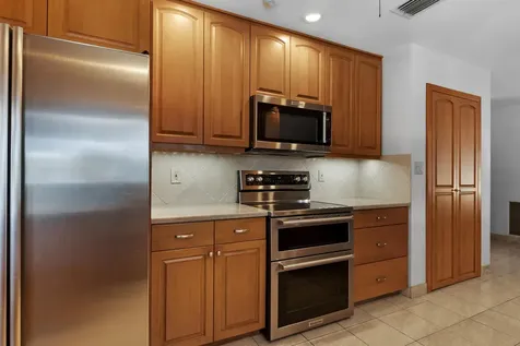 2141 NE 67th Street Fort Lauderdale FL 33308