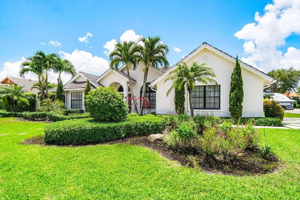 2470 Sandstone Court Wellington FL 33414