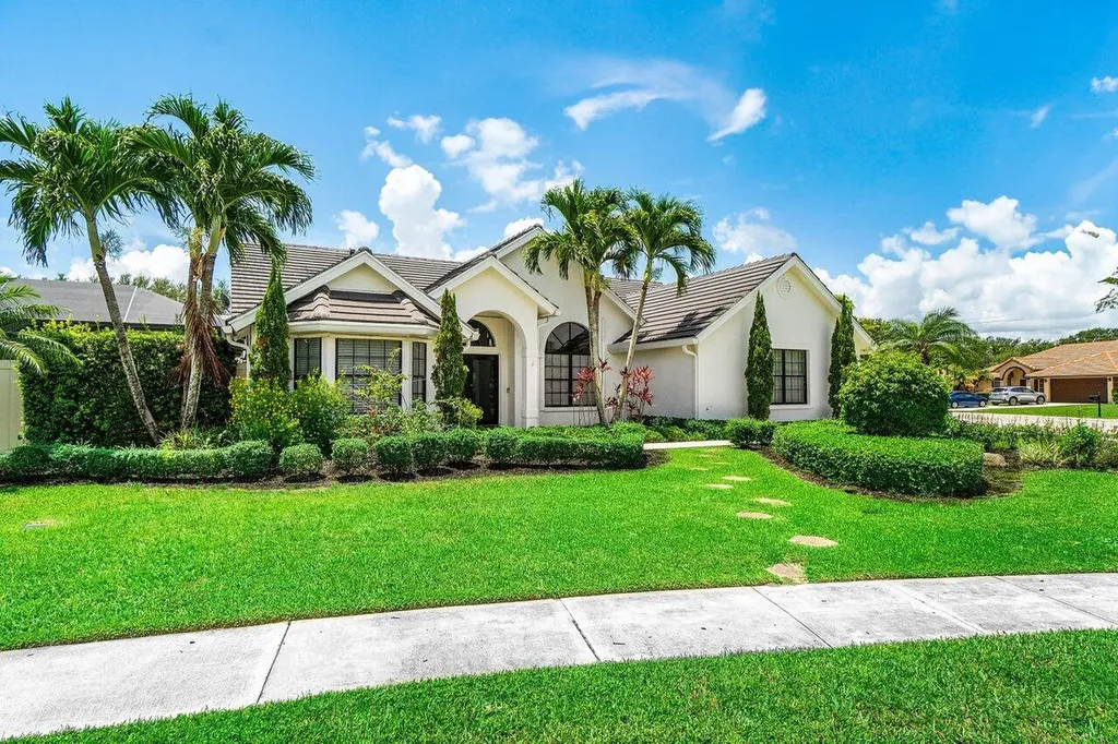 2470 Sandstone Court Wellington FL 33414