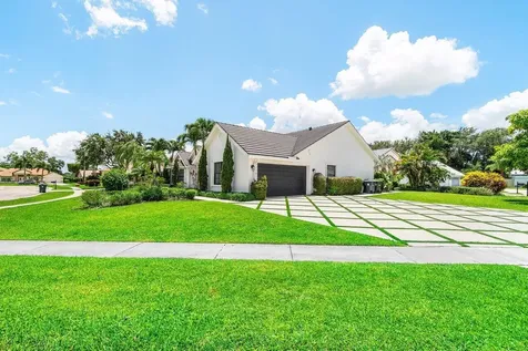 2470 Sandstone Court Wellington FL 33414