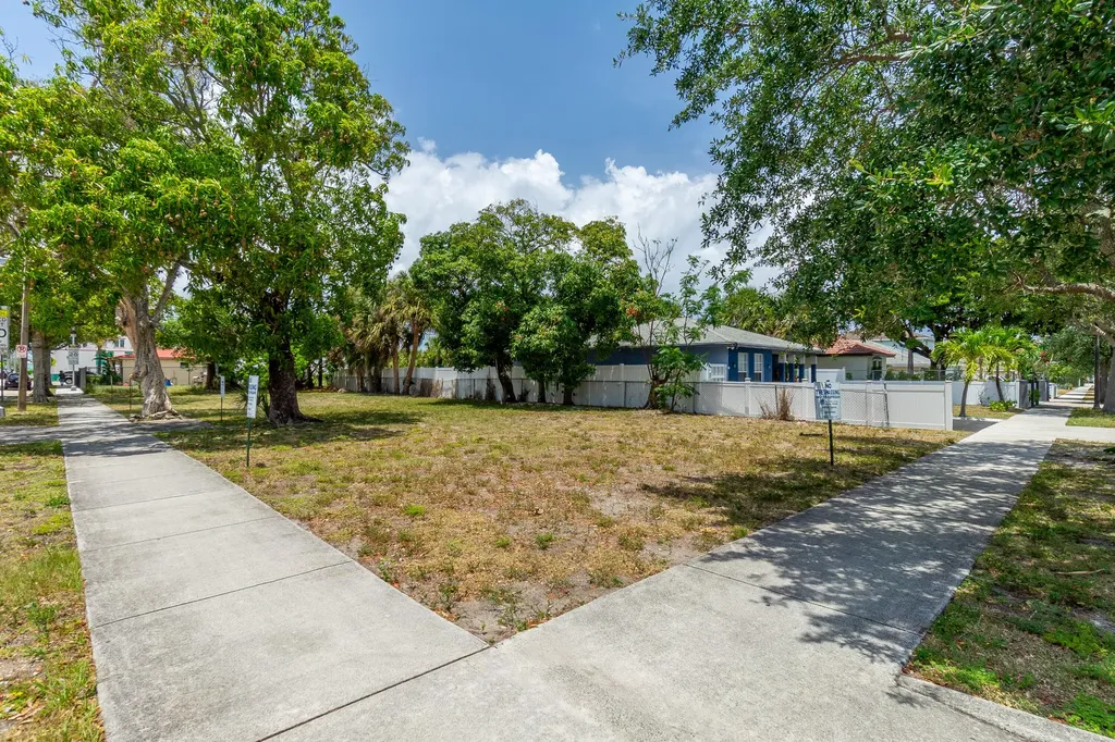 447 20th Street West Palm Beach FL 33407