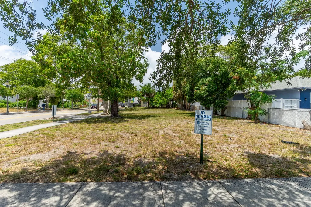 447 20th Street West Palm Beach FL 33407
