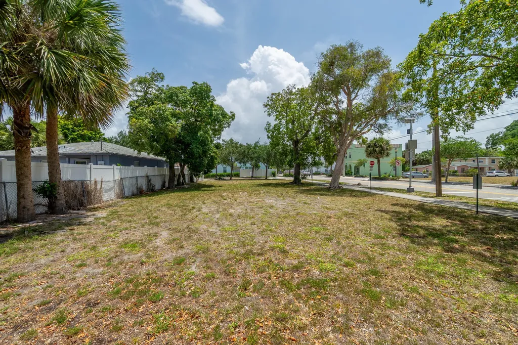 447 20th Street West Palm Beach FL 33407