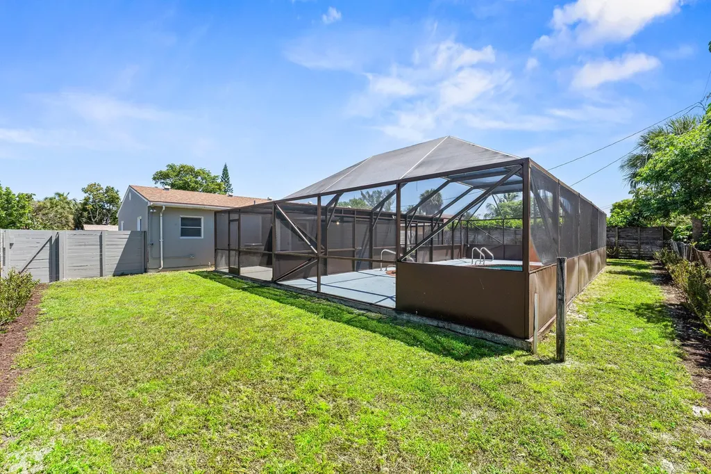 134 SW 14th Avenue Boynton Beach FL 33435