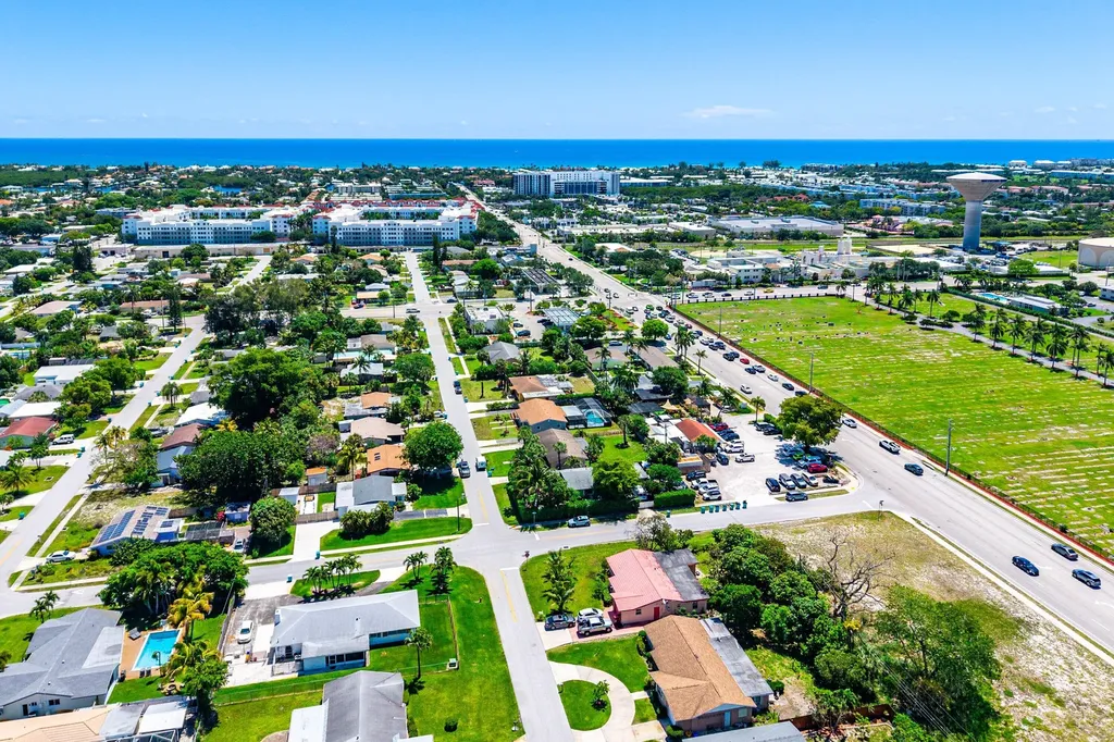 134 SW 14th Avenue Boynton Beach FL 33435