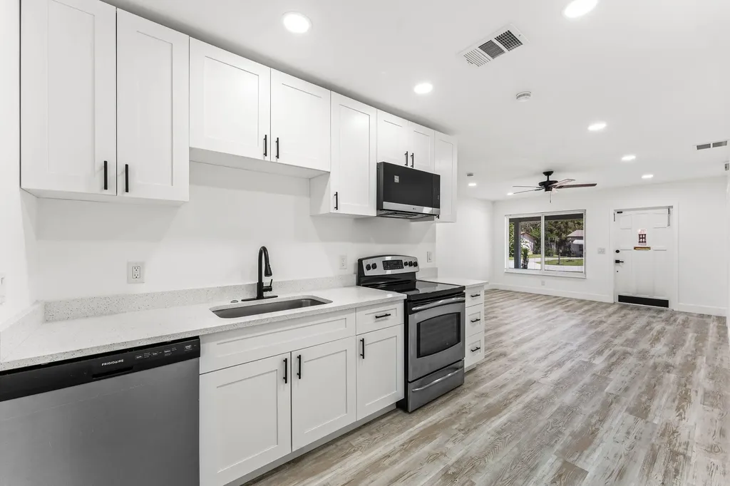 134 SW 14th Avenue Boynton Beach FL 33435