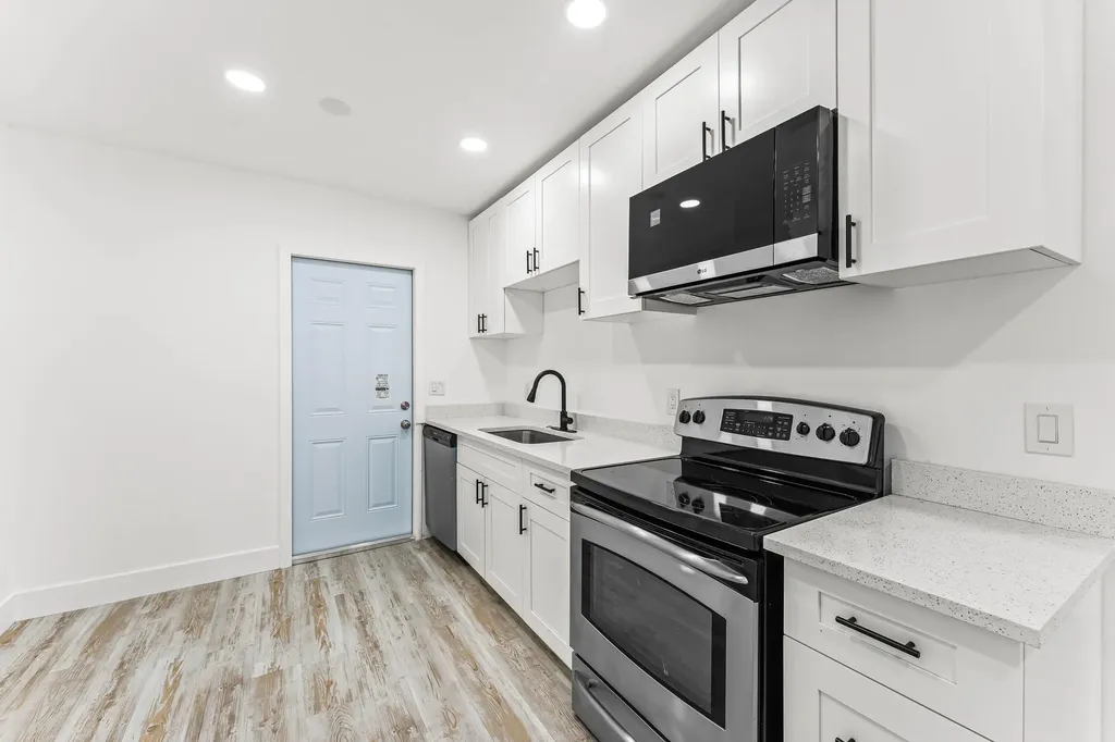 134 SW 14th Avenue Boynton Beach FL 33435