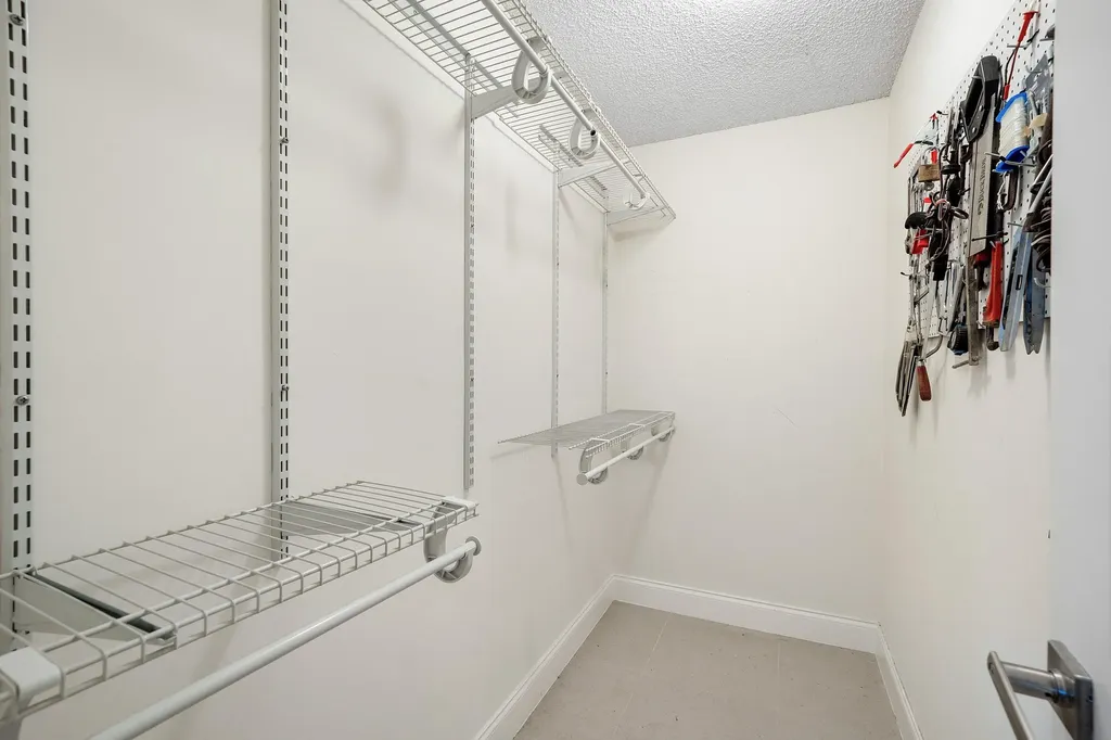 334 Burgundy G Delray Beach FL 33484