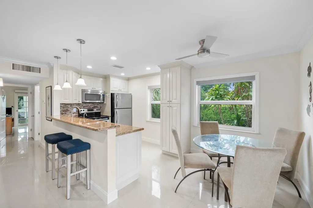 334 Burgundy G Delray Beach FL 33484