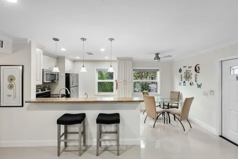 334 Burgundy G Delray Beach FL 33484