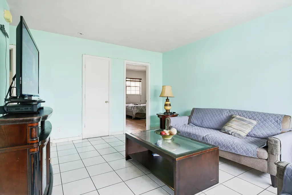 550 NE 37th Street Pompano Beach FL 33064