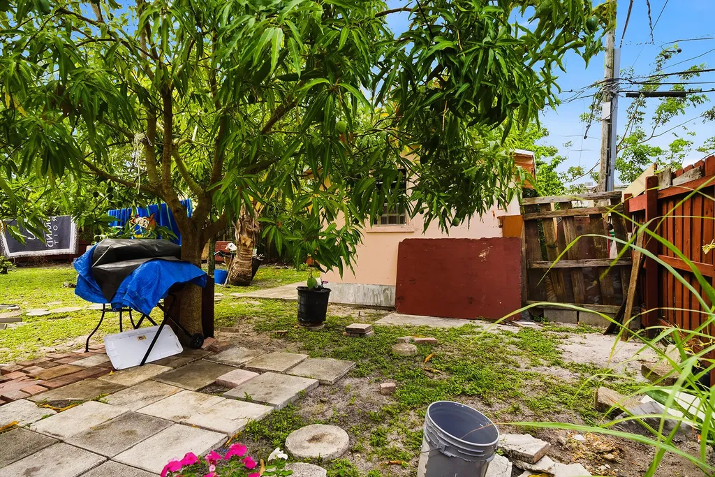 550 NE 37th Street Pompano Beach FL 33064