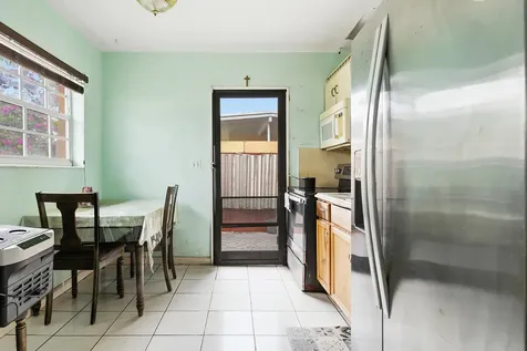 550 NE 37th Street Pompano Beach FL 33064