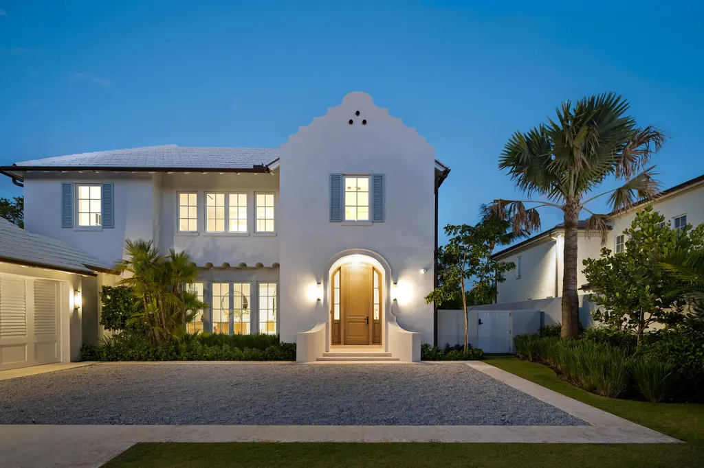 2219 E Ibis Isle Road Road E Palm Beach FL 33480