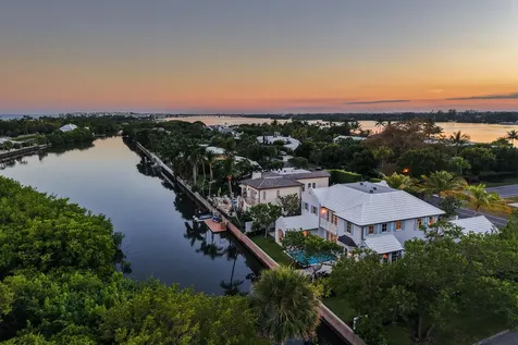 2219 E Ibis Isle Road Road E Palm Beach FL 33480