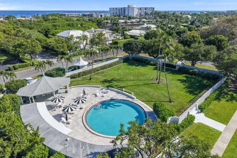 2219 E Ibis Isle Road Road E Palm Beach FL 33480