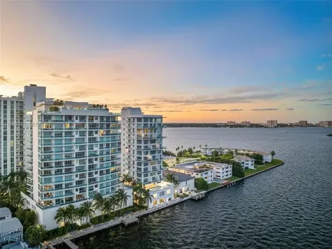 7935 East Drive North Bay Village FL 33141