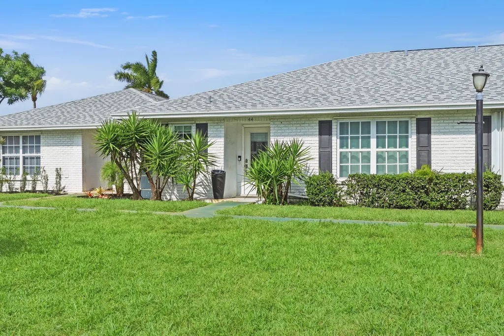 2520 SW 14th Court Boynton Beach FL 33426