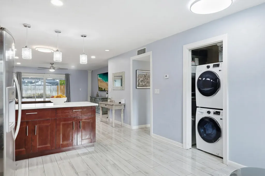 2520 SW 14th Court Boynton Beach FL 33426