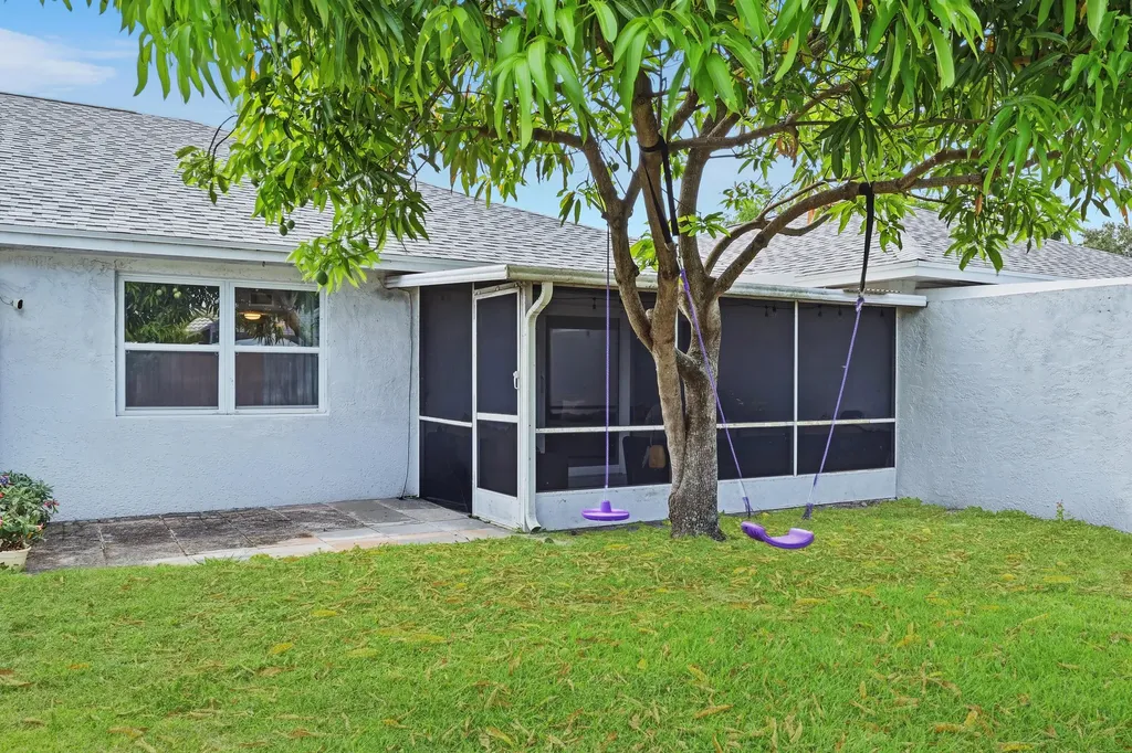 2520 SW 14th Court Boynton Beach FL 33426