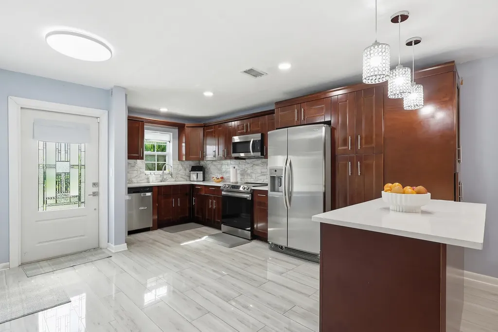 2520 SW 14th Court Boynton Beach FL 33426