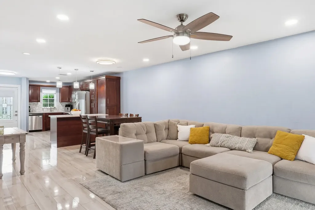 2520 SW 14th Court Boynton Beach FL 33426