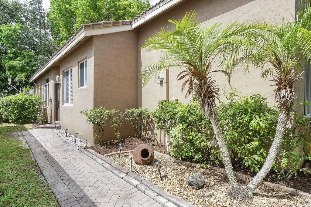 5024 Ibis Court Coconut Creek FL 33073