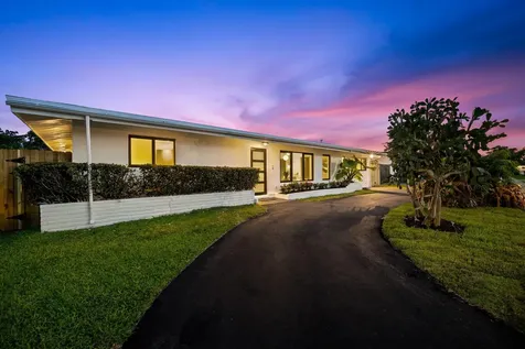 2370 NE 195th Street Miami FL 33180