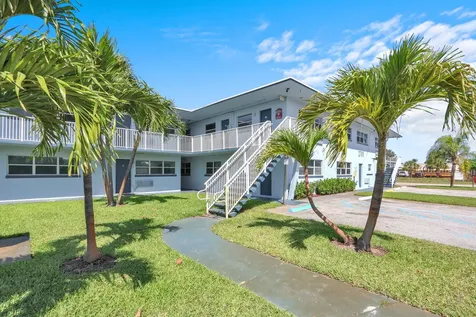 2701 Avenue E Riviera Beach FL 33404