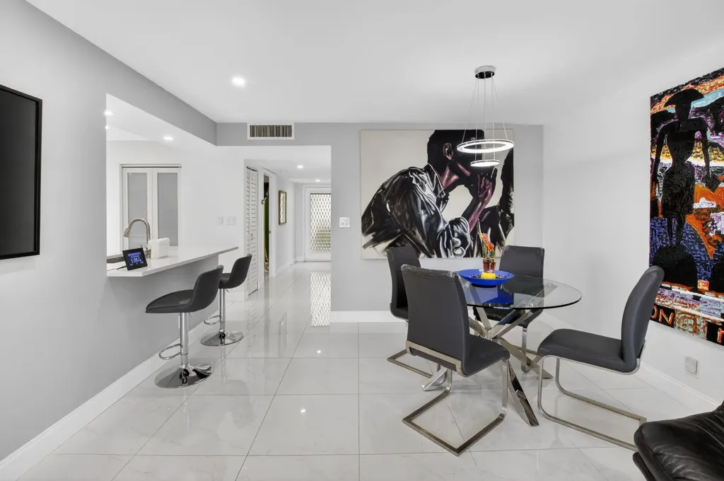 15401 Pembridge Avenue Delray Beach FL 33484