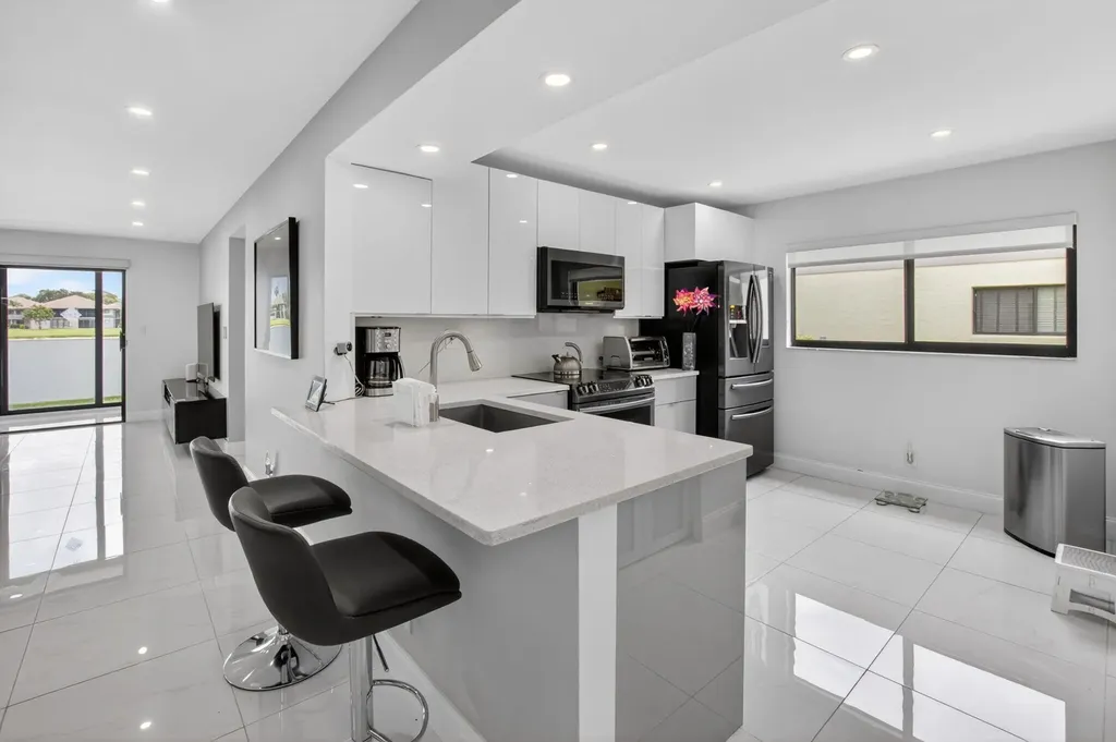 15401 Pembridge Avenue Delray Beach FL 33484